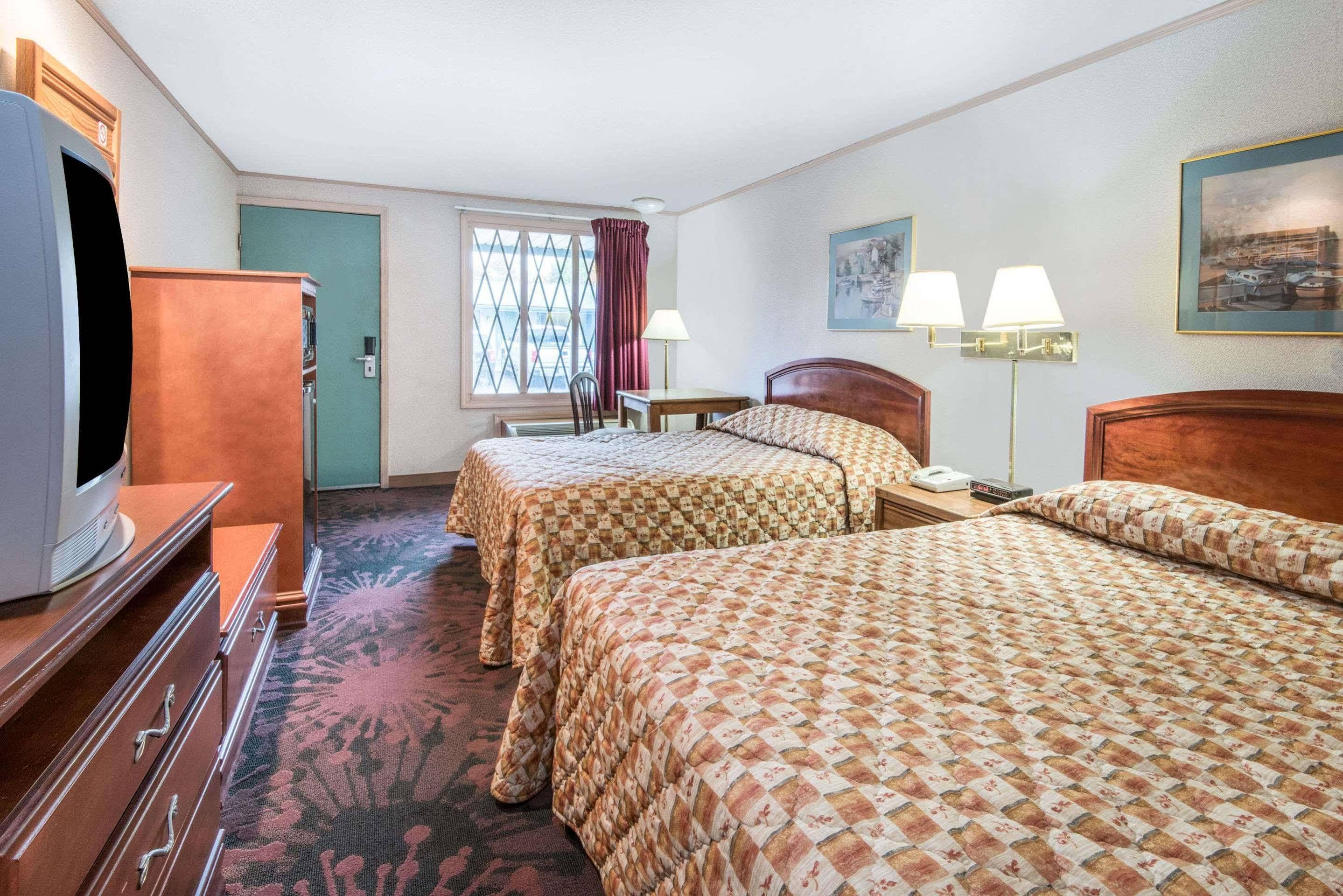 Knights Inn Кантон Екстер'єр фото