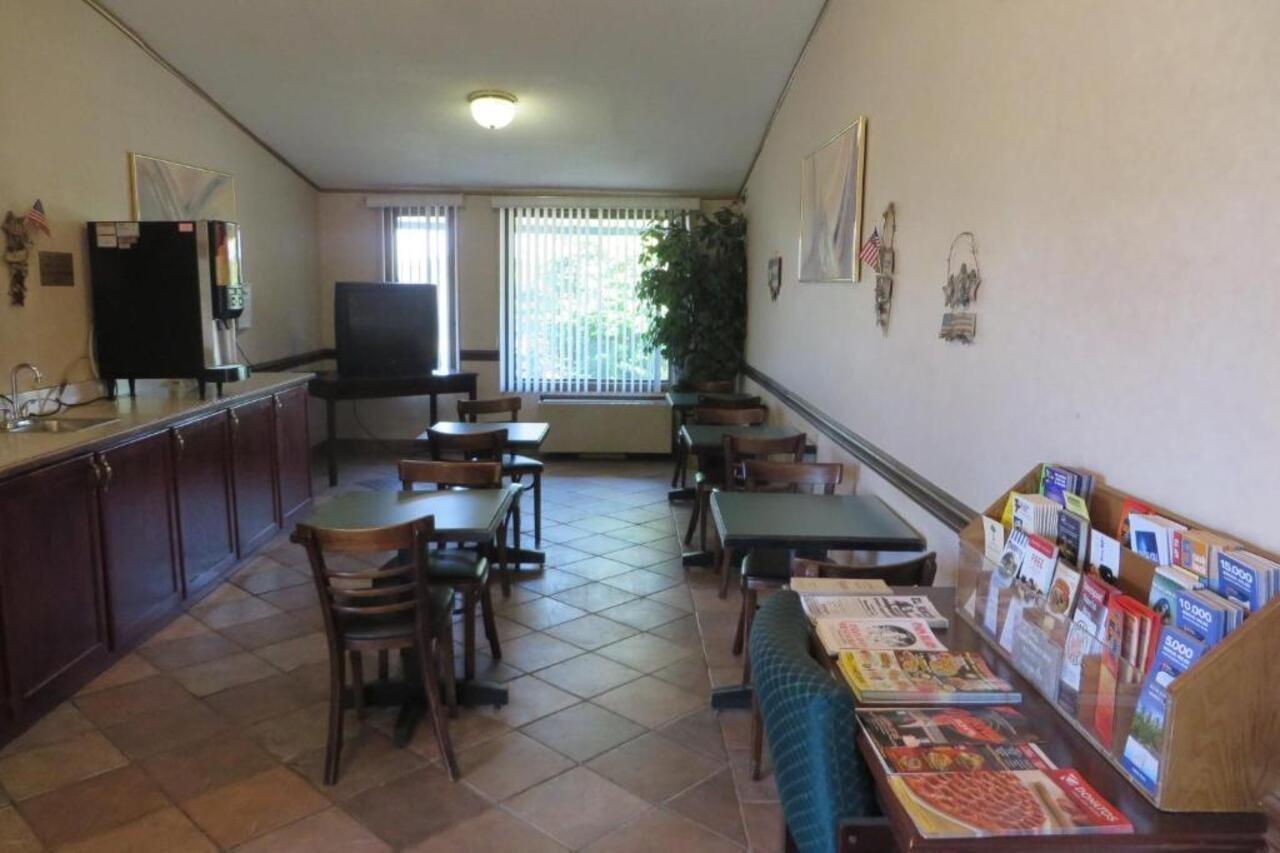 Knights Inn Кантон Екстер'єр фото