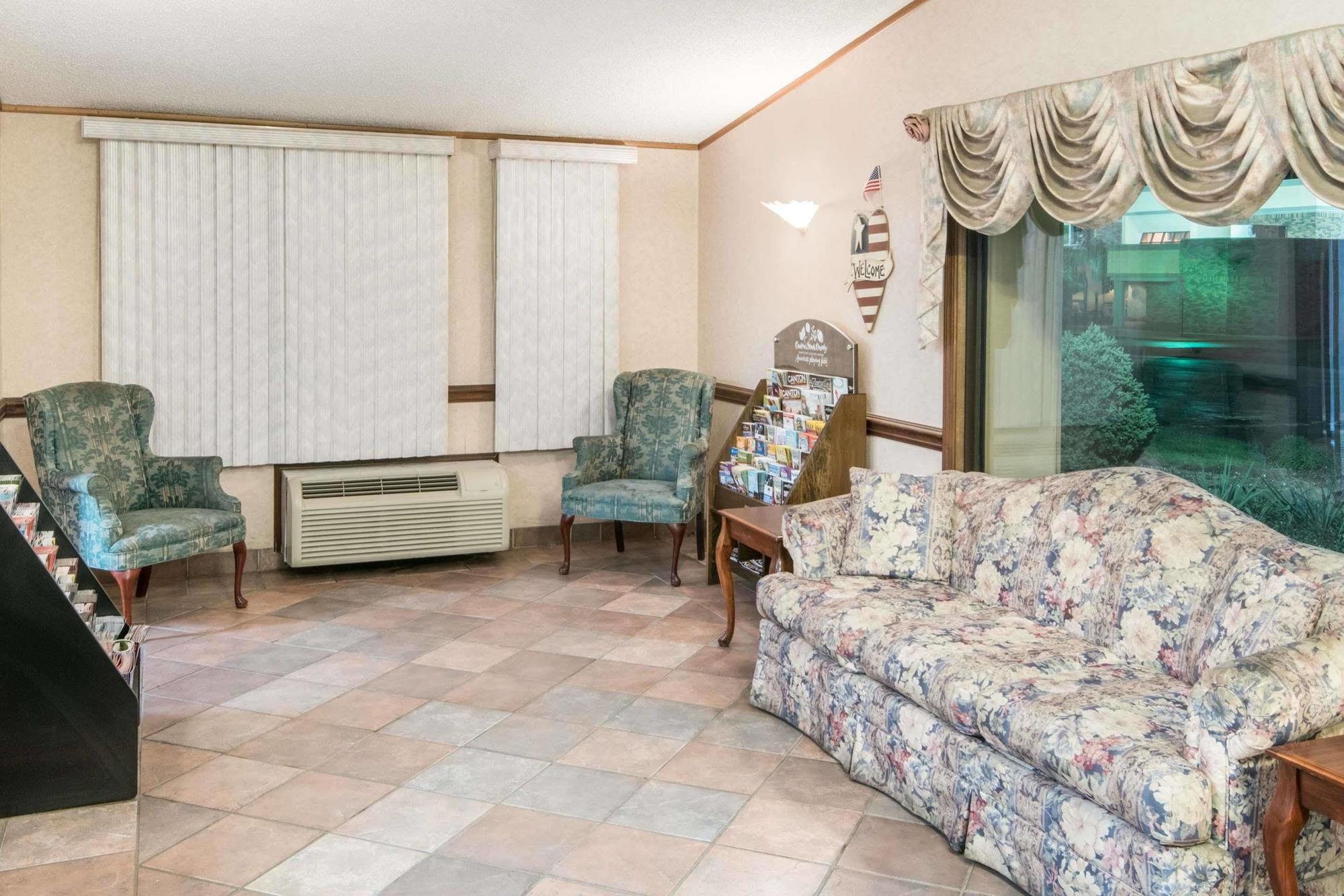 Knights Inn Кантон Екстер'єр фото
