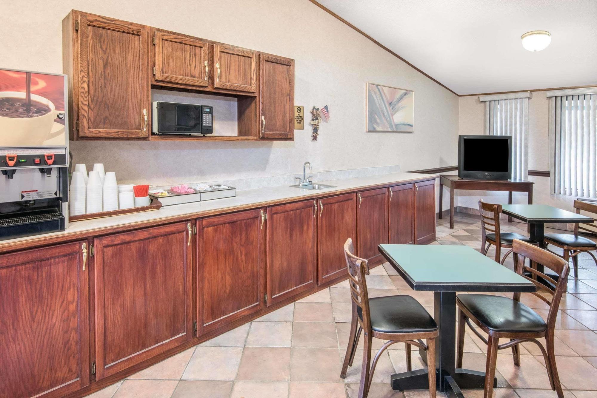 Knights Inn Кантон Екстер'єр фото